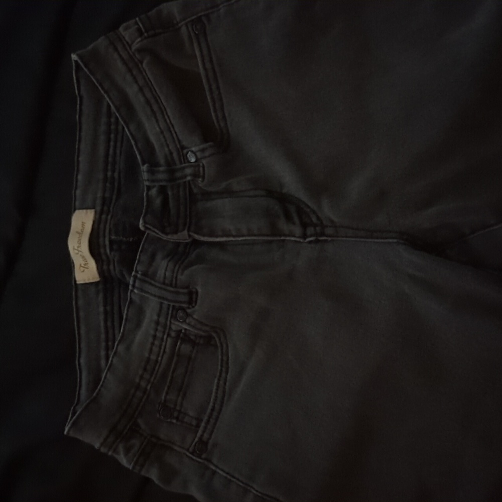 Jeans - Picture 3 of 4